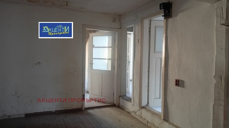 Продава ЕТАЖ ОТ КЪЩА, гр. Велико Търново, Център