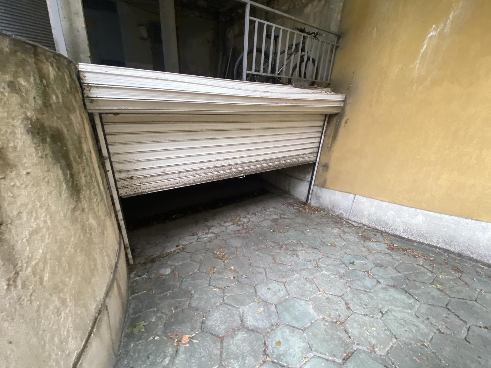 Продава ГАРАЖ, ПАРКОМЯСТО, гр. София, Лозенец, снимка 2 - Гаражи и паркоместа - 53280311