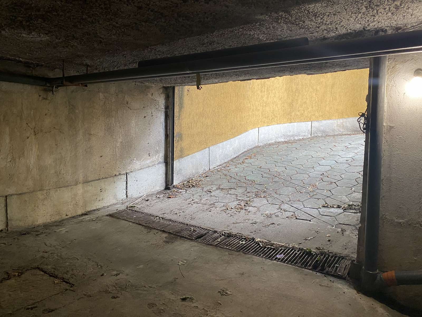 Продава ГАРАЖ, ПАРКОМЯСТО, гр. София, Лозенец, снимка 4 - Гаражи и паркоместа - 53280311