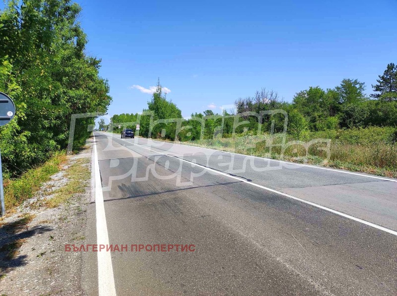Продава ПАРЦЕЛ в област Шумен, с. Ивански - 790 кв.м / 16 360 € » 31 997.38 лв., БЪЛГЕРИАН ПРОПЕРТИС