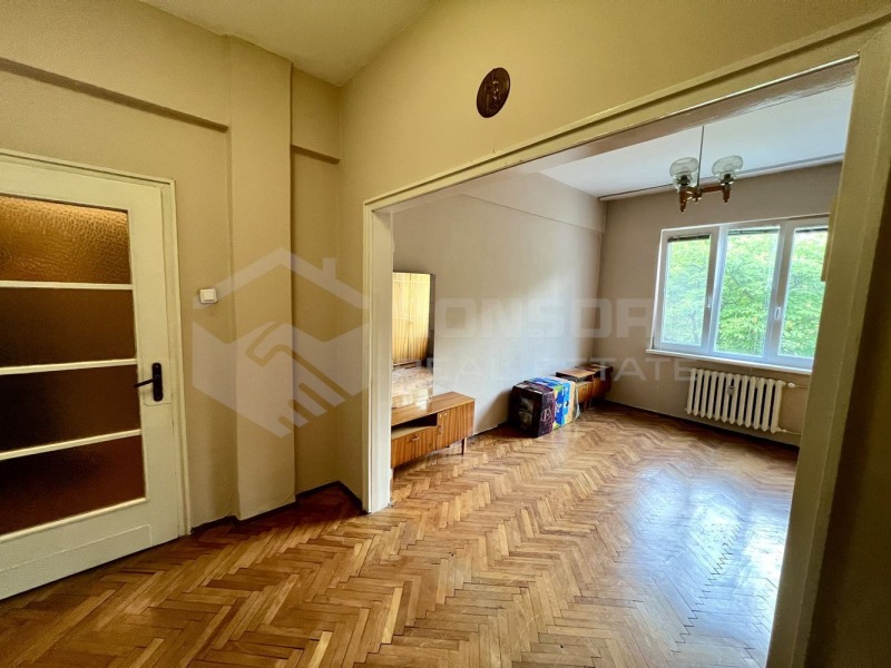 De vânzare  1 dormitor Sofia , Hipodruma , 70 mp | 15988983