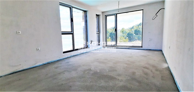 Na prodej  2 ložnice Plovdiv , Christo Smirnenski , 104 m2 | 42024391