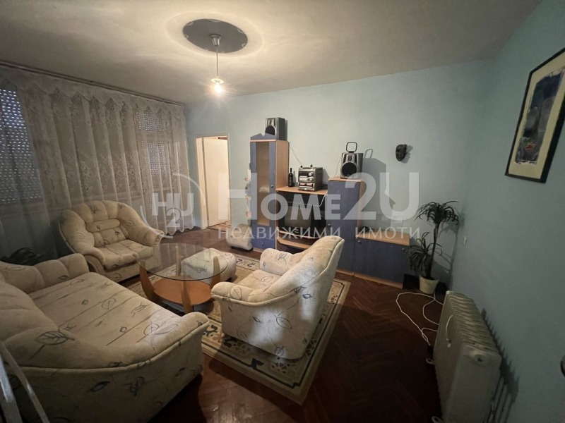 Продава  3-стаен град Ловеч , Широк център , 90 кв.м | 41689387