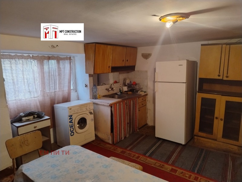 Продава ЕТАЖ ОТ КЪЩА, гр. Пловдив, Захарна фабрика, снимка 13 - Етаж от къща - 53534689