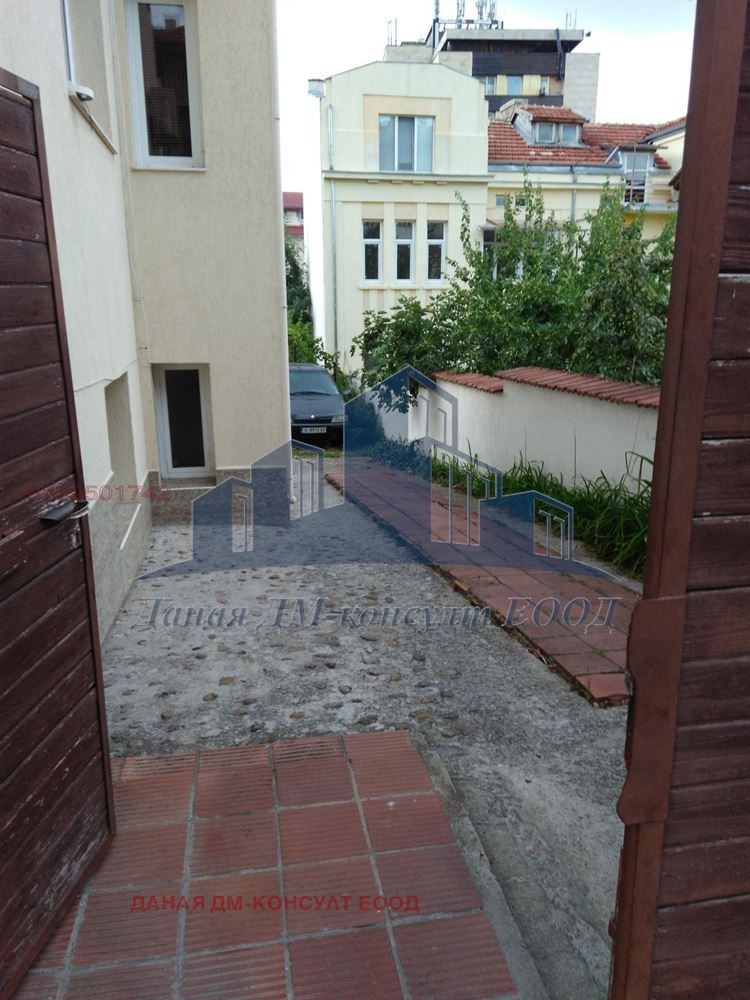 Продава ЕТАЖ ОТ КЪЩА, гр. Шумен, Център