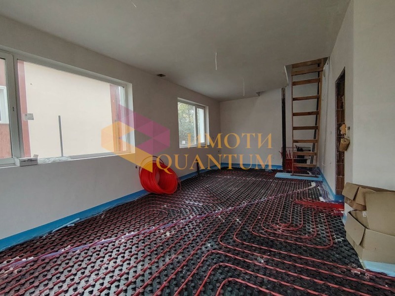 Продава КЪЩА, с. Приселци, област Варна, снимка 2 - Къщи - 52704705