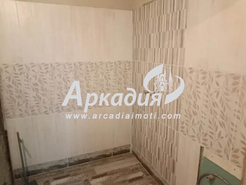 For Sale  2 bedroom Plovdiv , Vastanicheski , 69 sq.m | 71933623 - image [5]