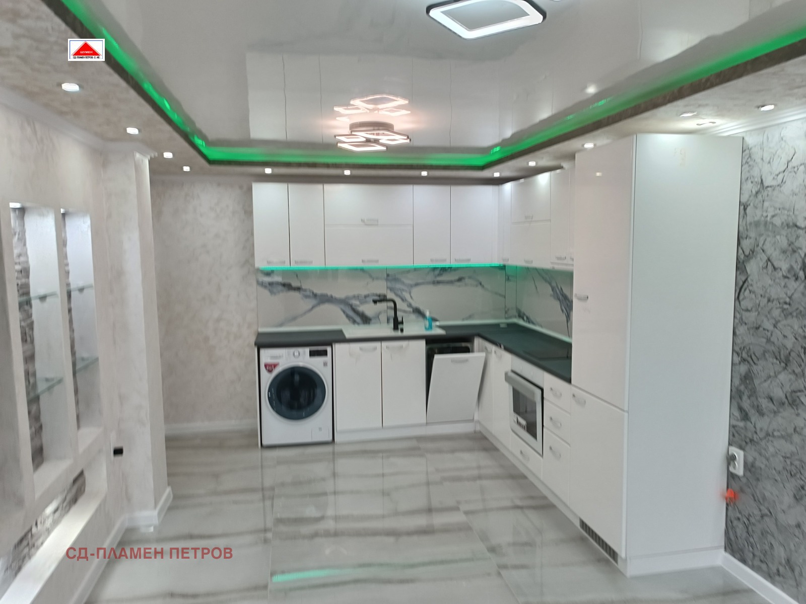 Продава 3-СТАЕН, гр. Шумен, Добруджански, снимка 2 - Апартаменти - 48609426