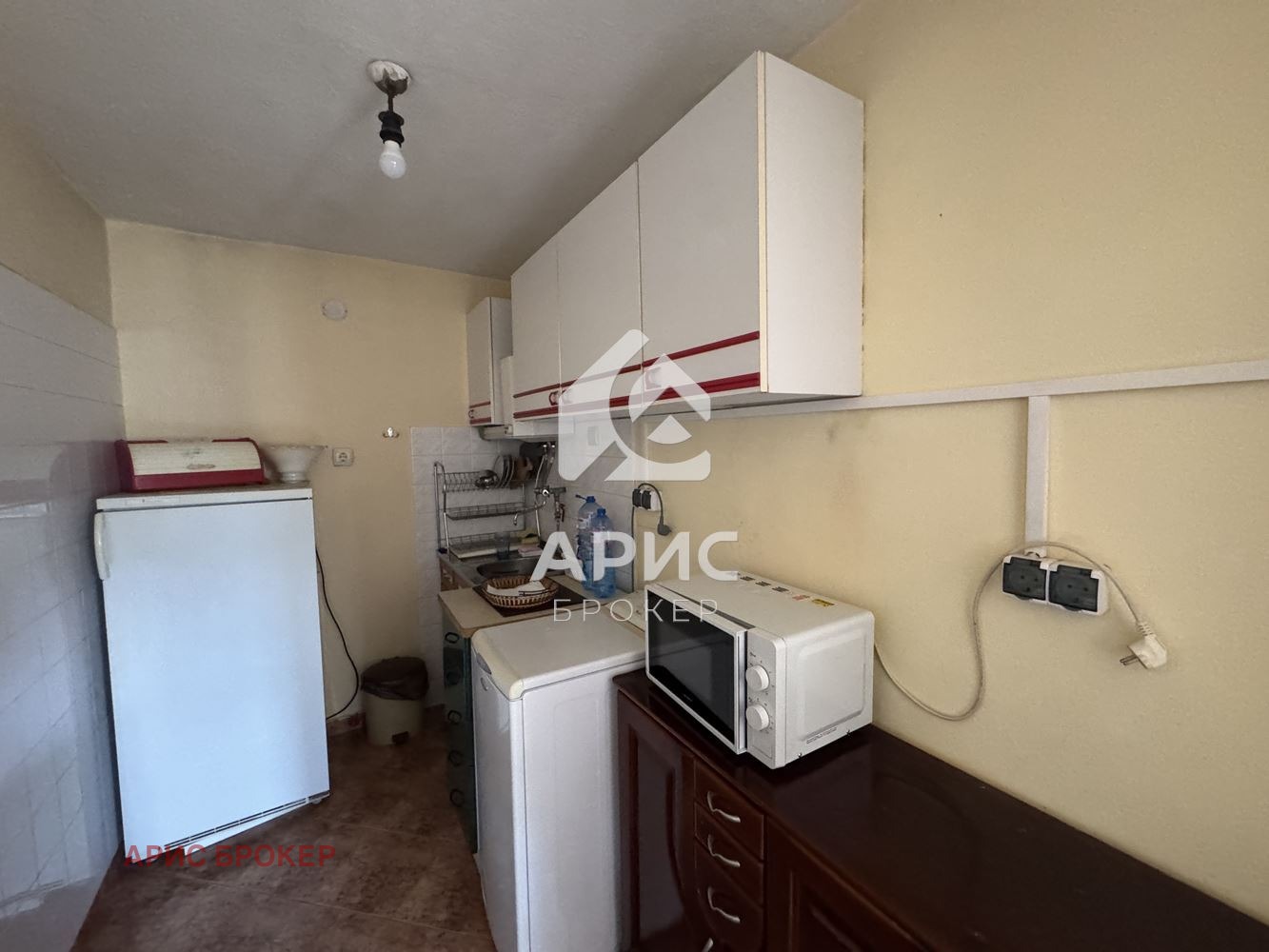 Продава ЕТАЖ ОТ КЪЩА, гр. Пловдив, Коматево, снимка 6 - Етаж от къща - 53645884