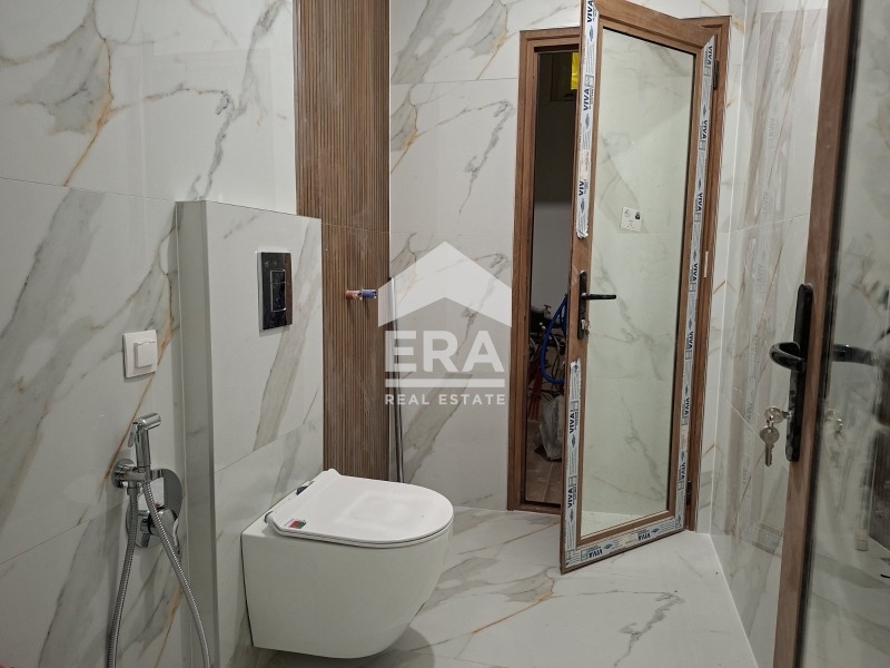 Продава ЕТАЖ ОТ КЪЩА, гр. Варна, Център, снимка 6 - Етаж от къща - 56673766
