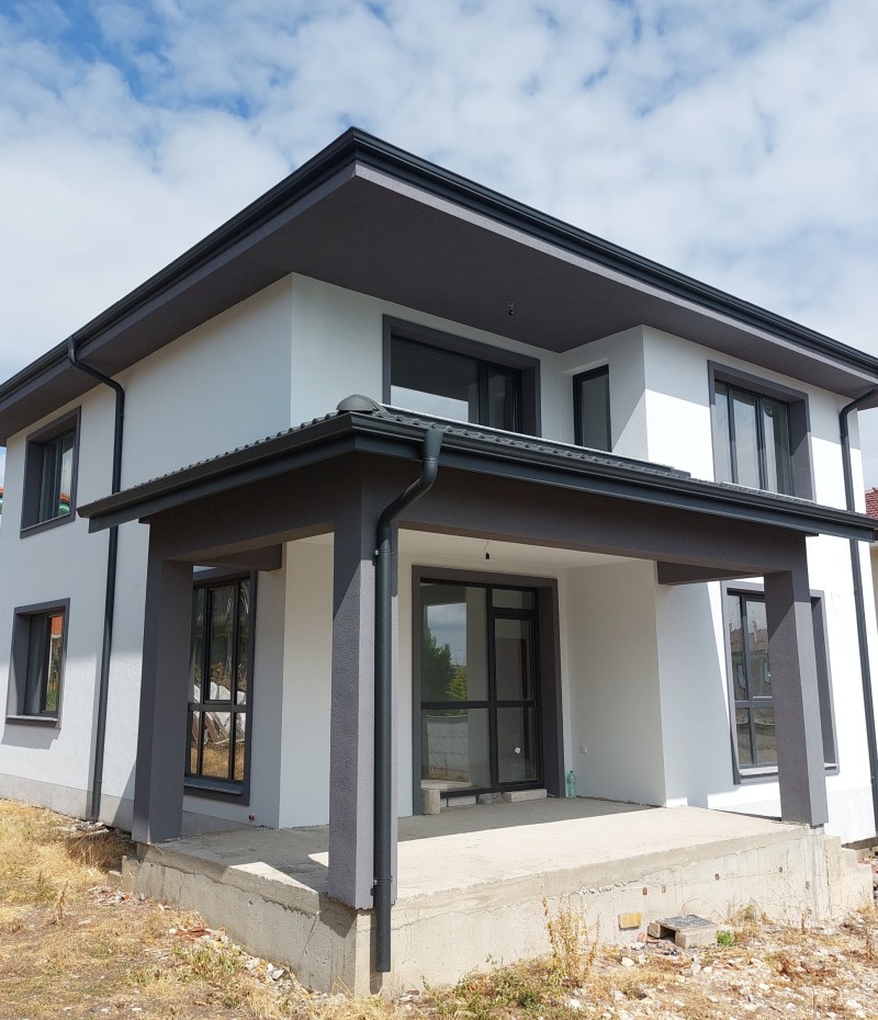 Продава КЪЩА, с. Брестник, област Пловдив