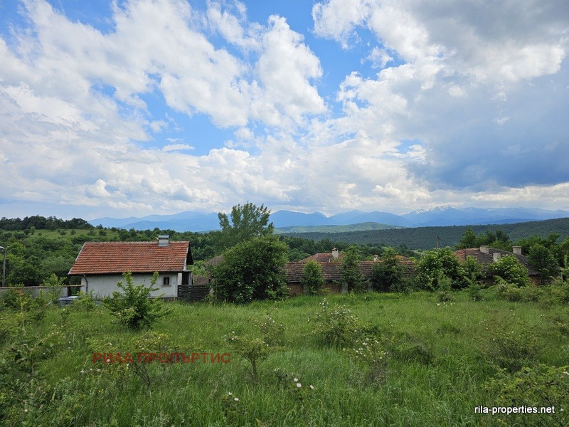 Продава ПАРЦЕЛ, с. Очуша, област София област