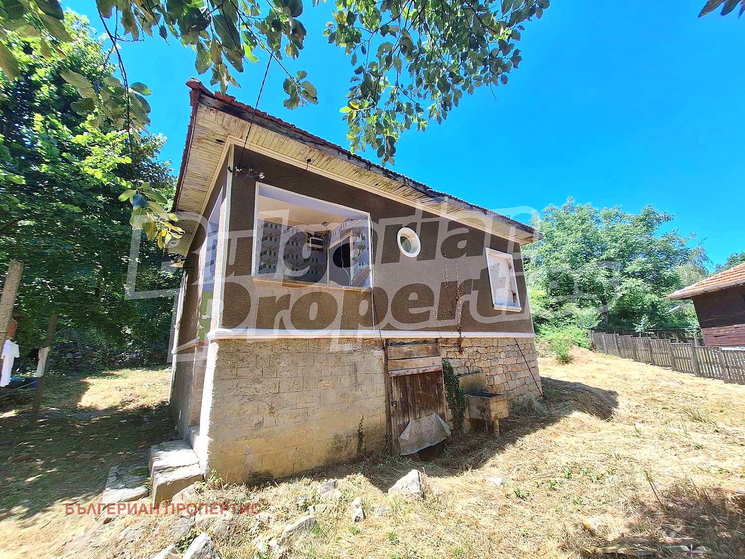 Продава КЪЩА, с. Вратца, област Кюстендил, снимка 2 - Къщи - 50811340