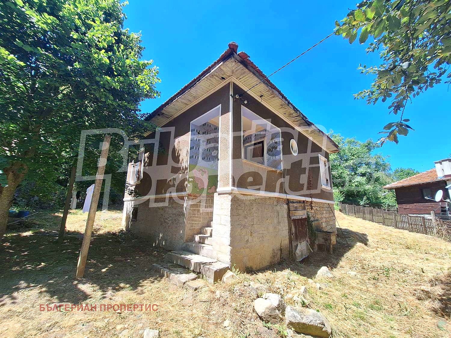 Продава КЪЩА, с. Вратца, област Кюстендил