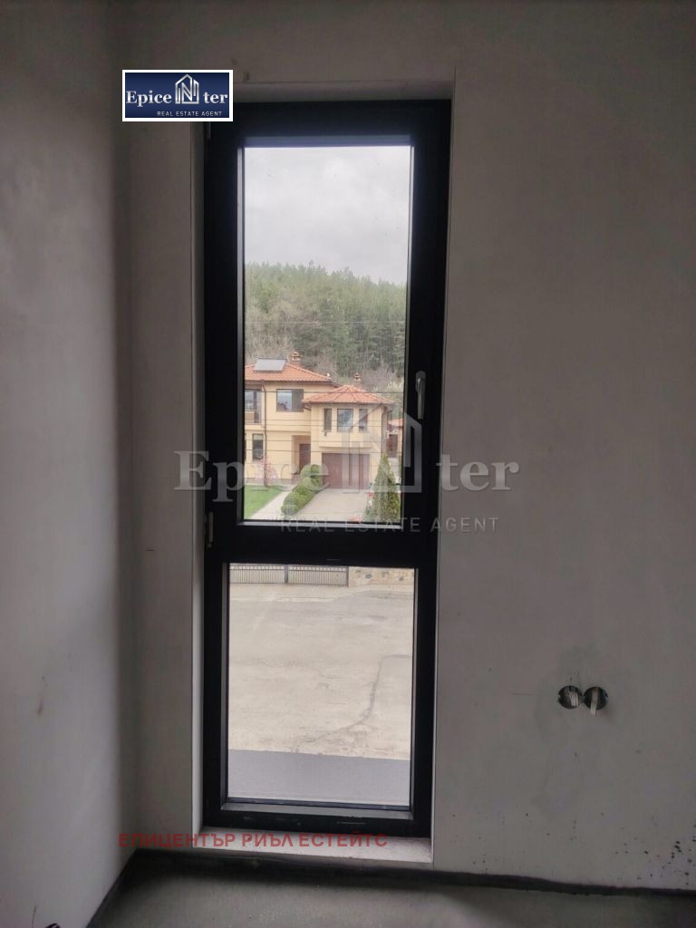 Продава МНОГОСТАЕН, гр. Перник, Мошино, снимка 12 - Апартаменти - 54242708