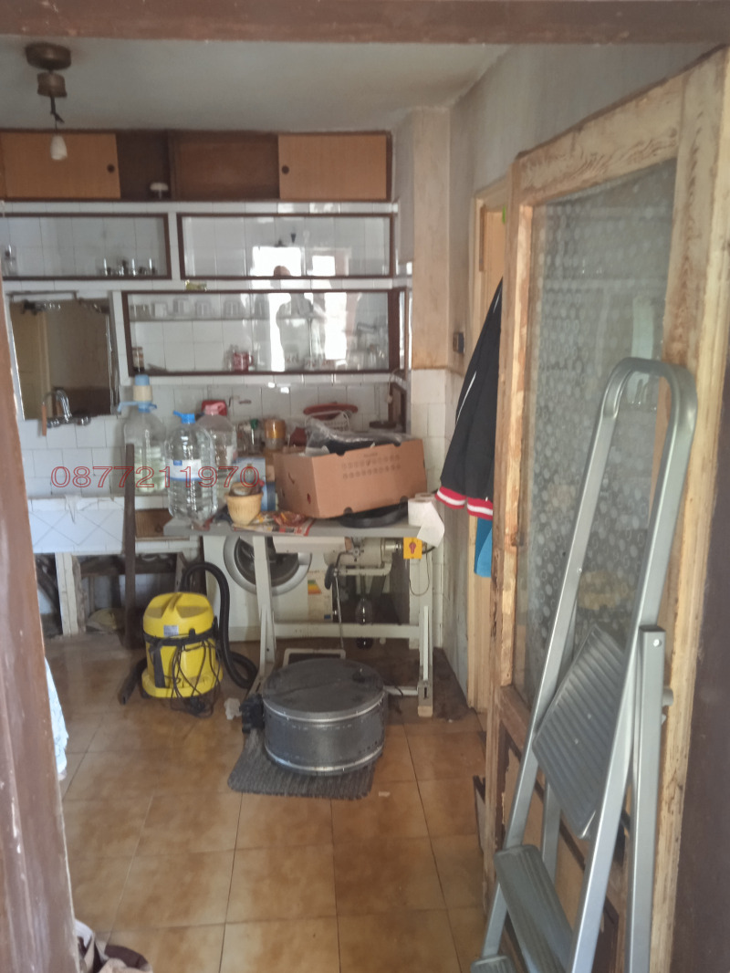 Продава ЕТАЖ ОТ КЪЩА, гр. Ловеч, Червен бряг