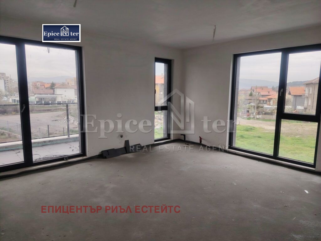 Продава МНОГОСТАЕН, гр. Перник, Мошино, снимка 15 - Апартаменти - 54242708