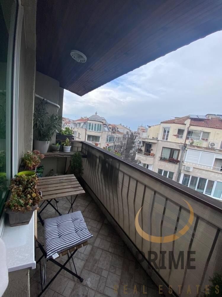 Продава МНОГОСТАЕН, гр. Бургас, Възраждане, снимка 2 - Апартаменти - 52391156