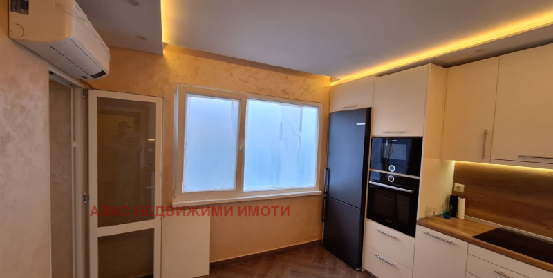 Продава  3-стаен град София , Модерно предградие , 88 кв.м | 11011516 - изображение [2]