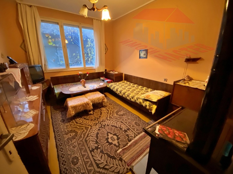 Продава  Етаж от къща град Шумен , Добруджански , 254 кв.м | 84292820 - изображение [2]