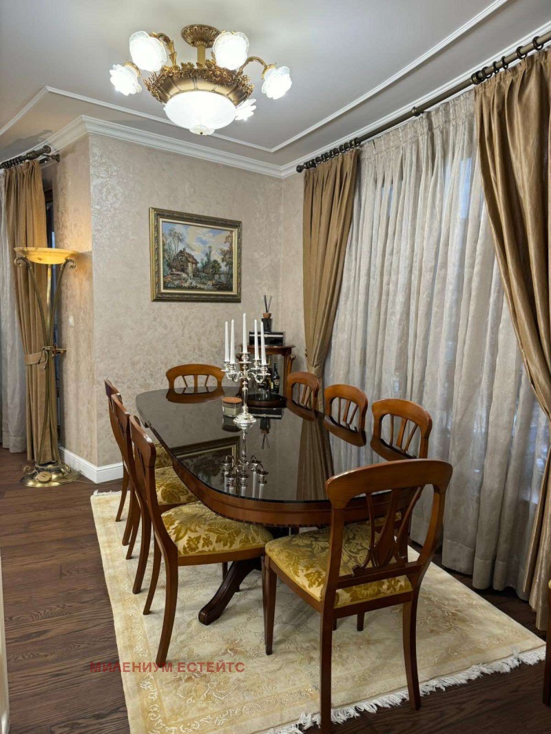 Продава 4-СТАЕН, гр. София, Изток, снимка 2 - Aпартаменти - 48116342