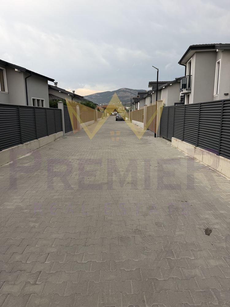 Продава КЪЩА, с. Първенец, област Пловдив, снимка 2 - Къщи - 55799731