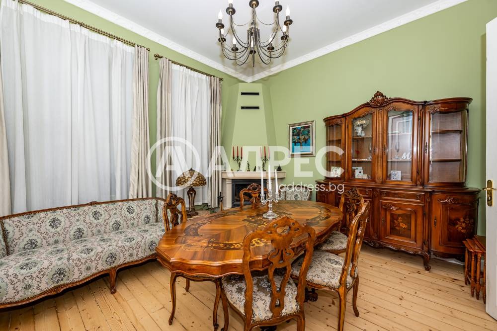 Продава ЕТАЖ ОТ КЪЩА, гр. Пловдив, Център, снимка 6 - Етаж от къща - 50575882