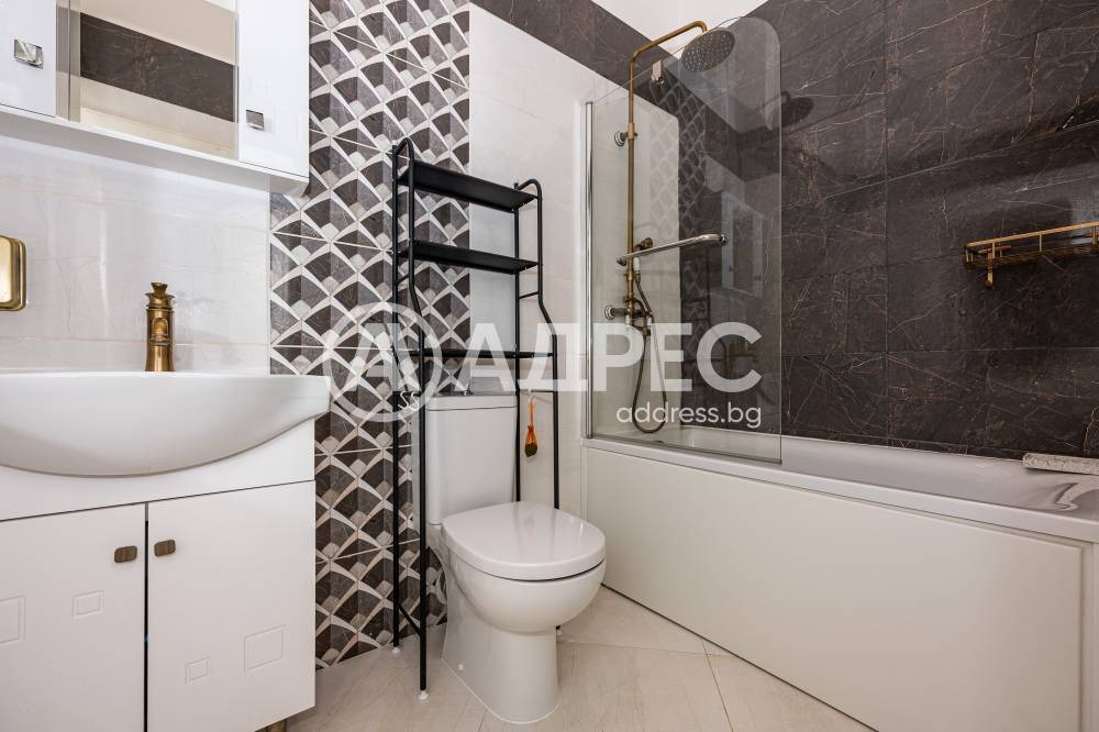 Продава ЕТАЖ ОТ КЪЩА, гр. Пловдив, Център, снимка 15 - Етаж от къща - 50575882