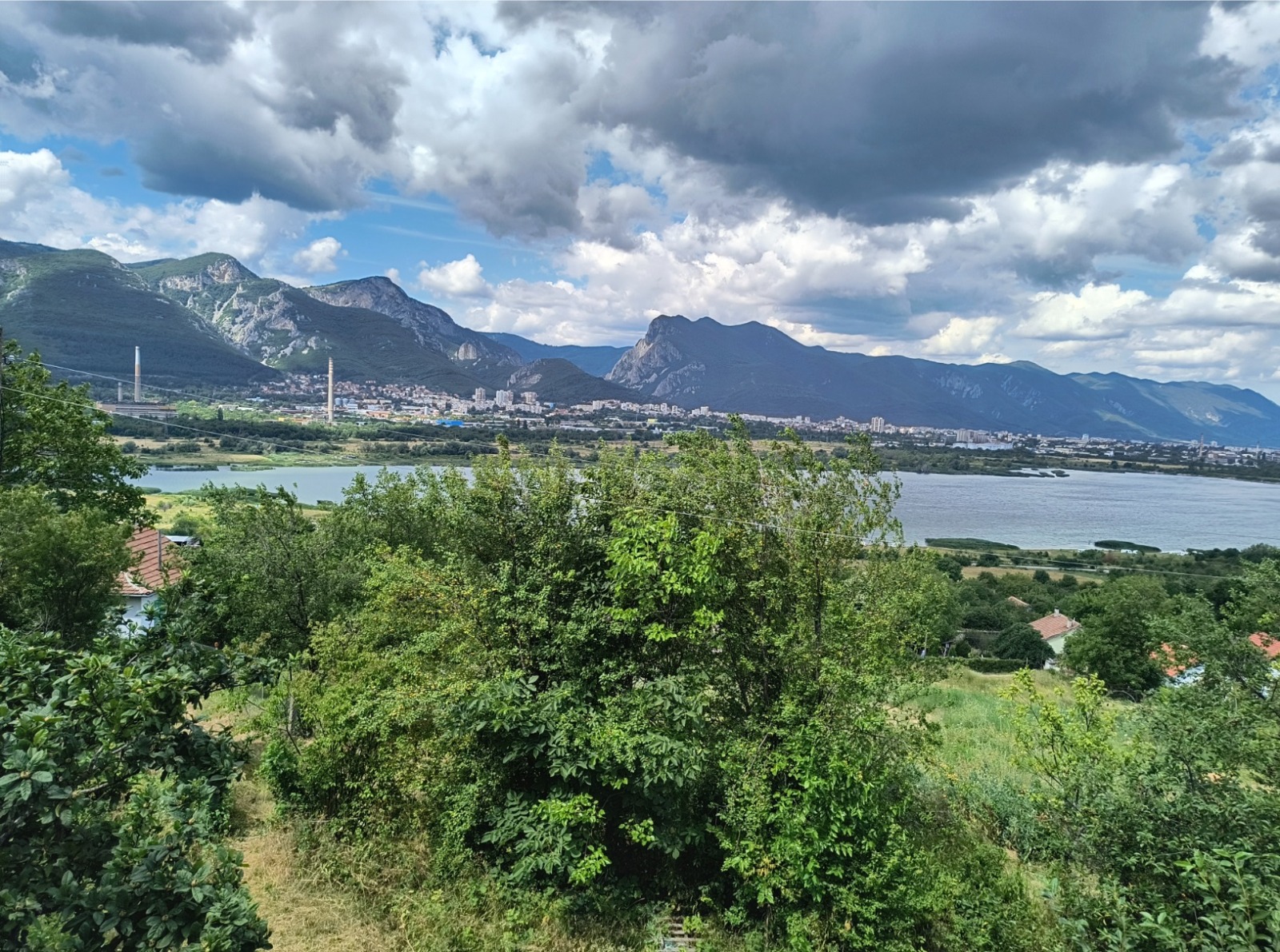 Продава ВИЛА, гр. Враца, м-т Водни градини