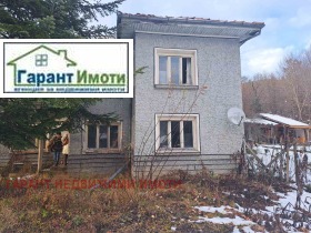 Продажба на имоти в с. Стоките, област Габрово - изображение 1 