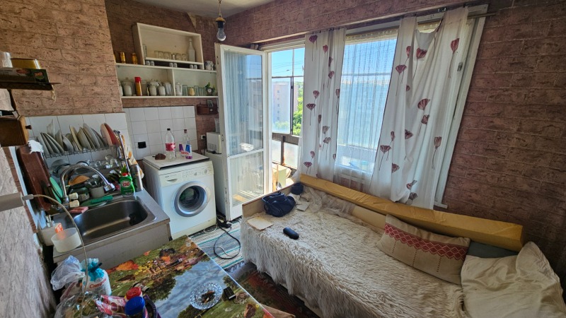 Продава  1-стаен град Разград , Абитрус , 45 кв.м | 88906362 - изображение [2]