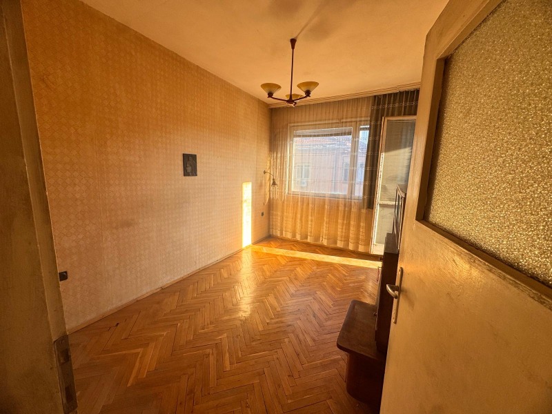 Eladó  3 hálószobás Ruse , Centar , 91 négyzetméter | 81038712 - kép [6]