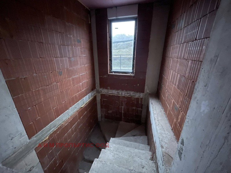 Продава КЪЩА, с. Изгрев, област Благоевград, снимка 10 - Къщи - 52652726