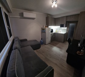 Stúdió Zapadna promislena zona, Varna