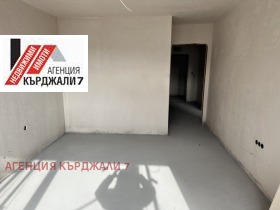 2 спаваће собе Вазрожденци, Карджали 4