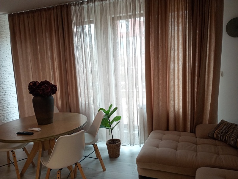 Продава 3-СТАЕН, гр. Плевен, Широк център, снимка 3 - Апартаменти - 52469780