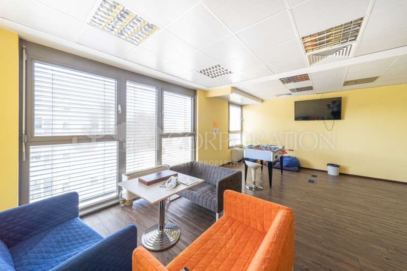 Te koop  Kantoor Sofia , Mladost 4 , 175 m² | 68365656 - afbeelding [2]