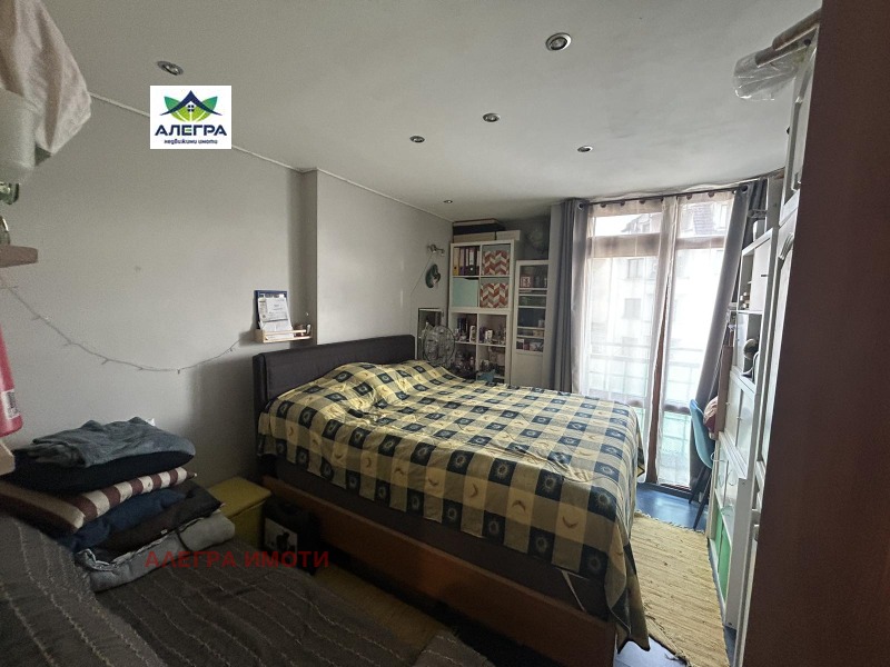 Продава 3-СТАЕН, гр. Пазарджик, Идеален център, снимка 3 - Апартаменти - 53562078