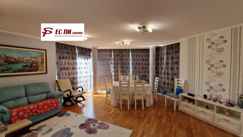 Продава  Многостаен град Русе , Център , 154 кв.м | 29783133