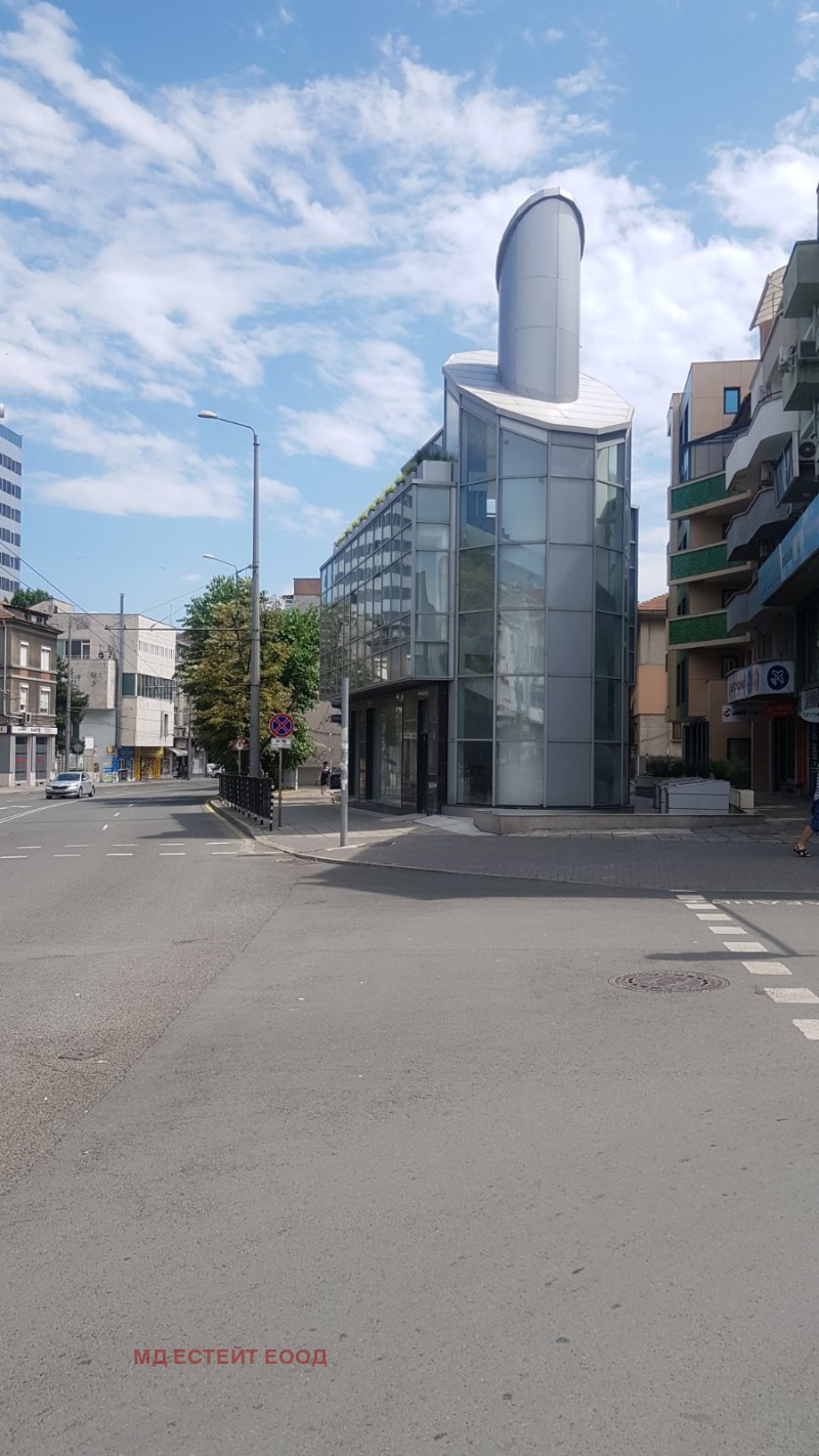 Продава САМОСТОЯТЕЛНА СГРАДА в град Бургас, Център - 493 кв.м / При запитване, МД ЕСТЕЙТ ЕООД