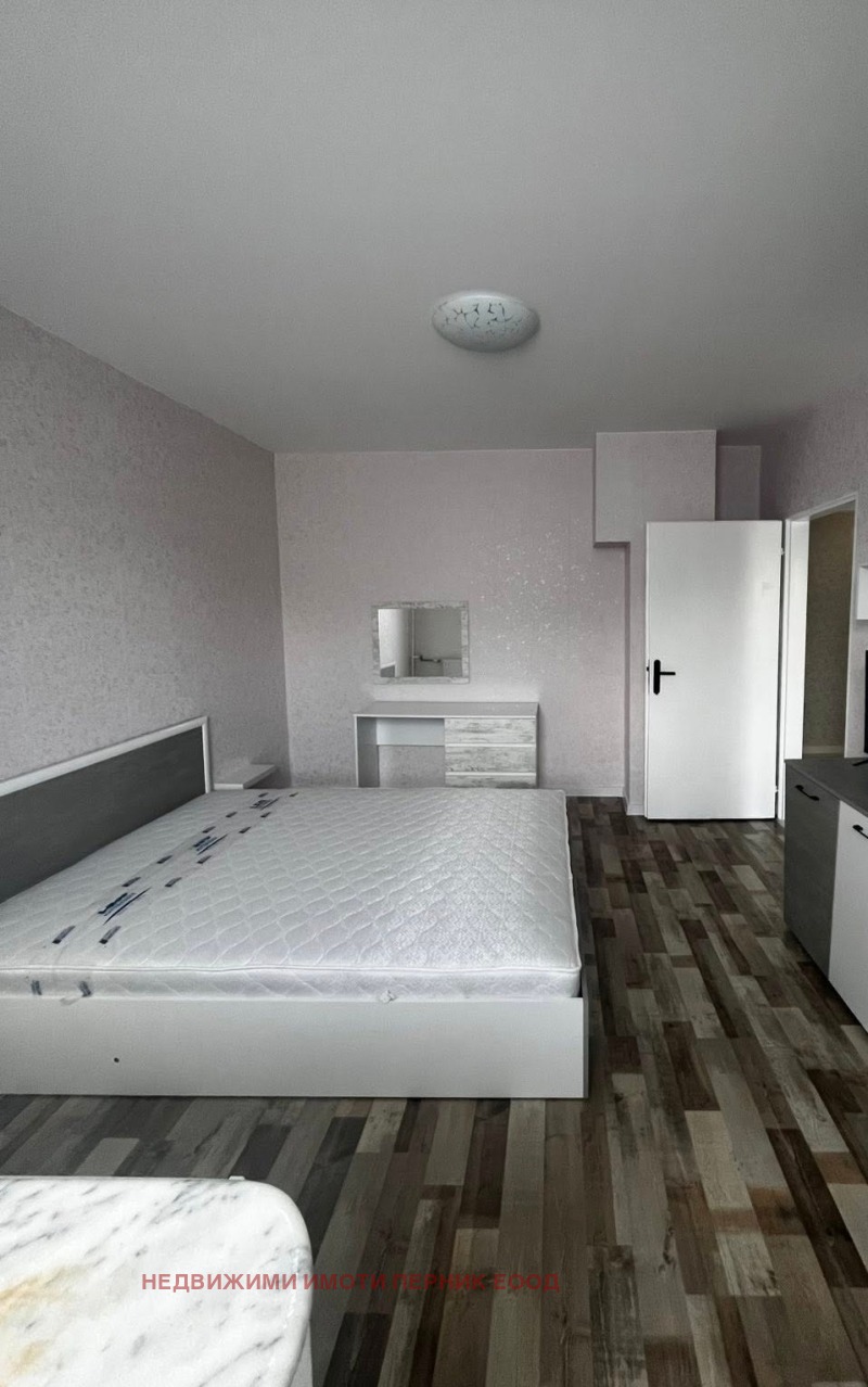Продава  3-стаен град Перник , Център , 66 кв.м | 30755557 - изображение [11]