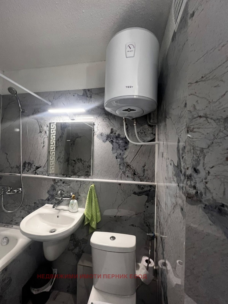 Продава  3-стаен град Перник , Център , 66 кв.м | 30755557 - изображение [9]
