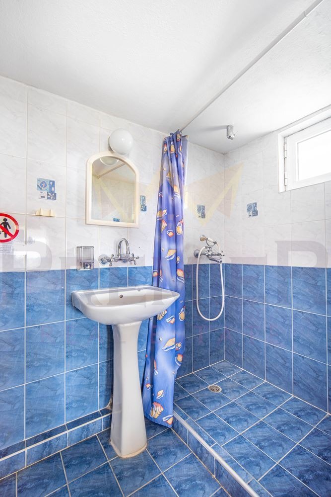 Продава КЪЩА, с. Топола, област Добрич, снимка 9 - Къщи - 56578650