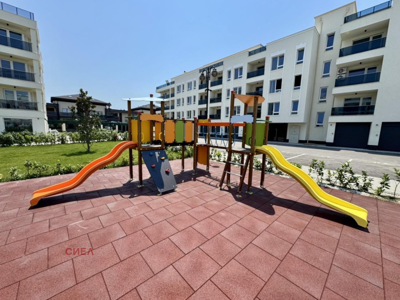 Продава  2-стаен град Пловдив , Остромила , 68 кв.м | 89281585 - изображение [13]