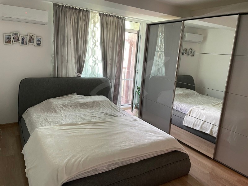 Продава МНОГОСТАЕН, гр. Бургас, Възраждане, снимка 4 - Апартаменти - 52610558