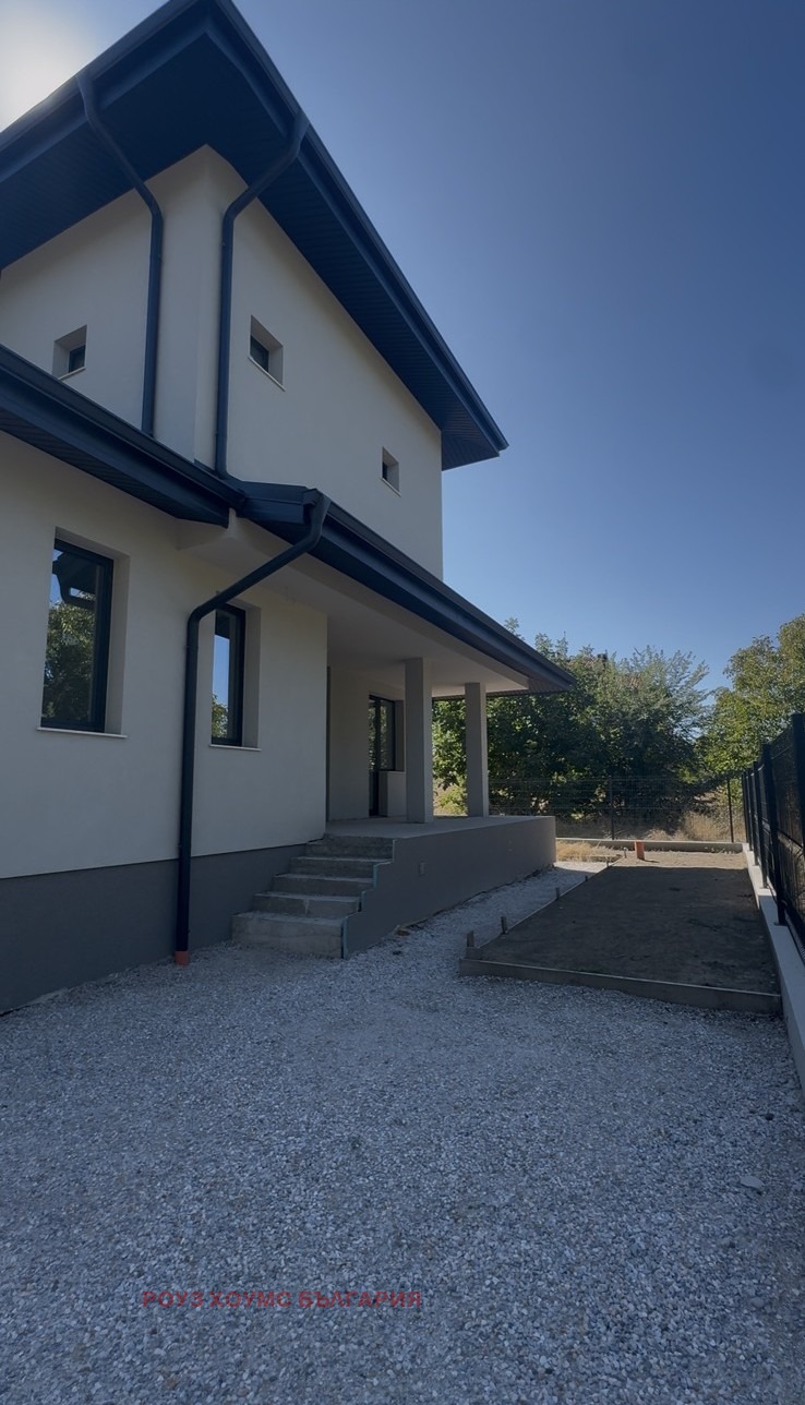 Продава  Къща град Пловдив , Остромила , 300 кв.м | 56264029 - изображение [2]
