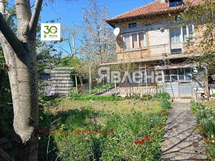 Продава КЪЩА, с. Искър, област Варна