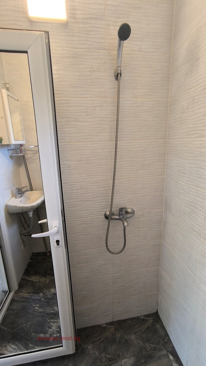 Продава КЪЩА, с. Костанденец, област Разград, снимка 11 - Къщи - 55741146