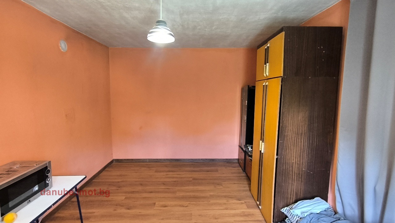 Продава КЪЩА, с. Костанденец, област Разград, снимка 9 - Къщи - 55741146