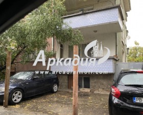 Όροφος σπιτιού ΤΣενταρ, Πλοβδηβ 1